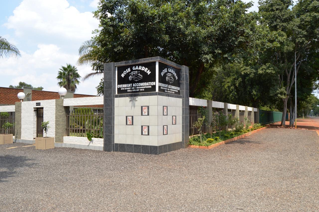 Aaa Rose Garden Guesthouse Mookgophong Exterior foto